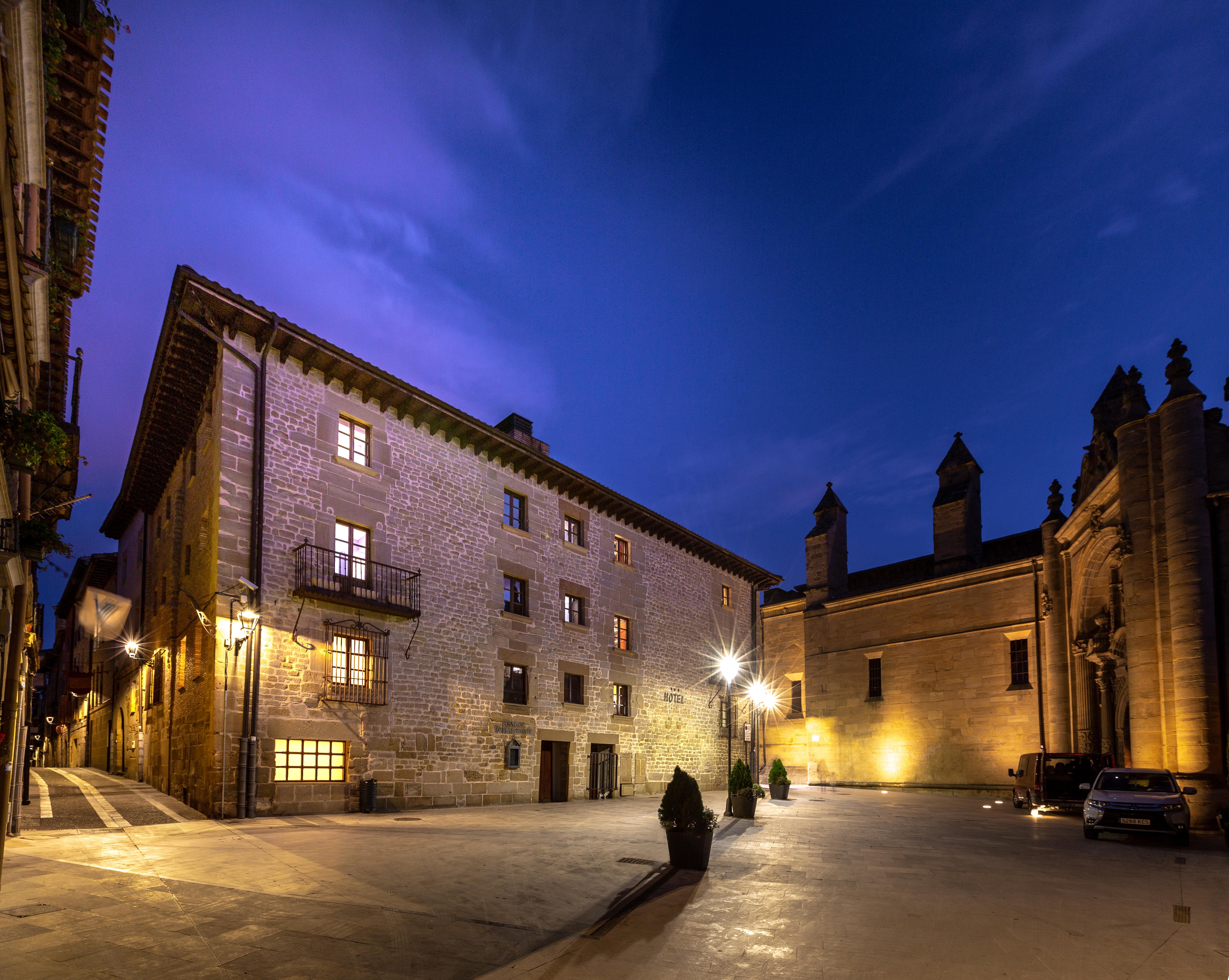 Palacio De Pujadas เบียนา ภายนอก รูปภาพ